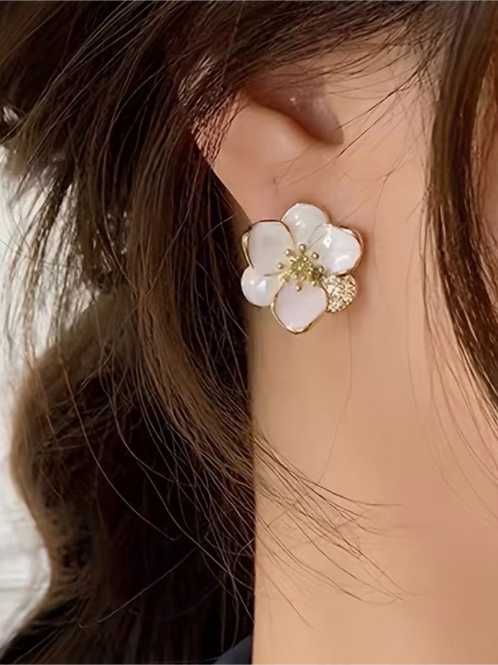 Women's White Flower Stud Earrings - Gold Accent